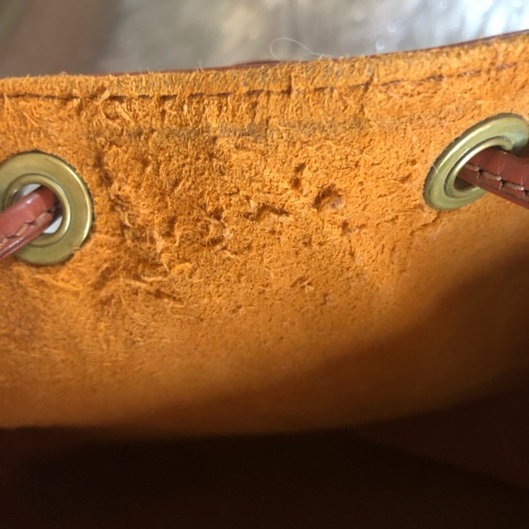 💯% Authentic Louis Vuitton Epi Petit Noé Bucket - Picture 5 of 9